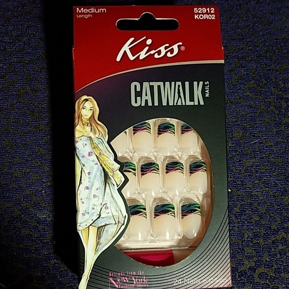 KISS Catwalk Press-On Nails – Rainbow/Animal Print Design – Nail Kit